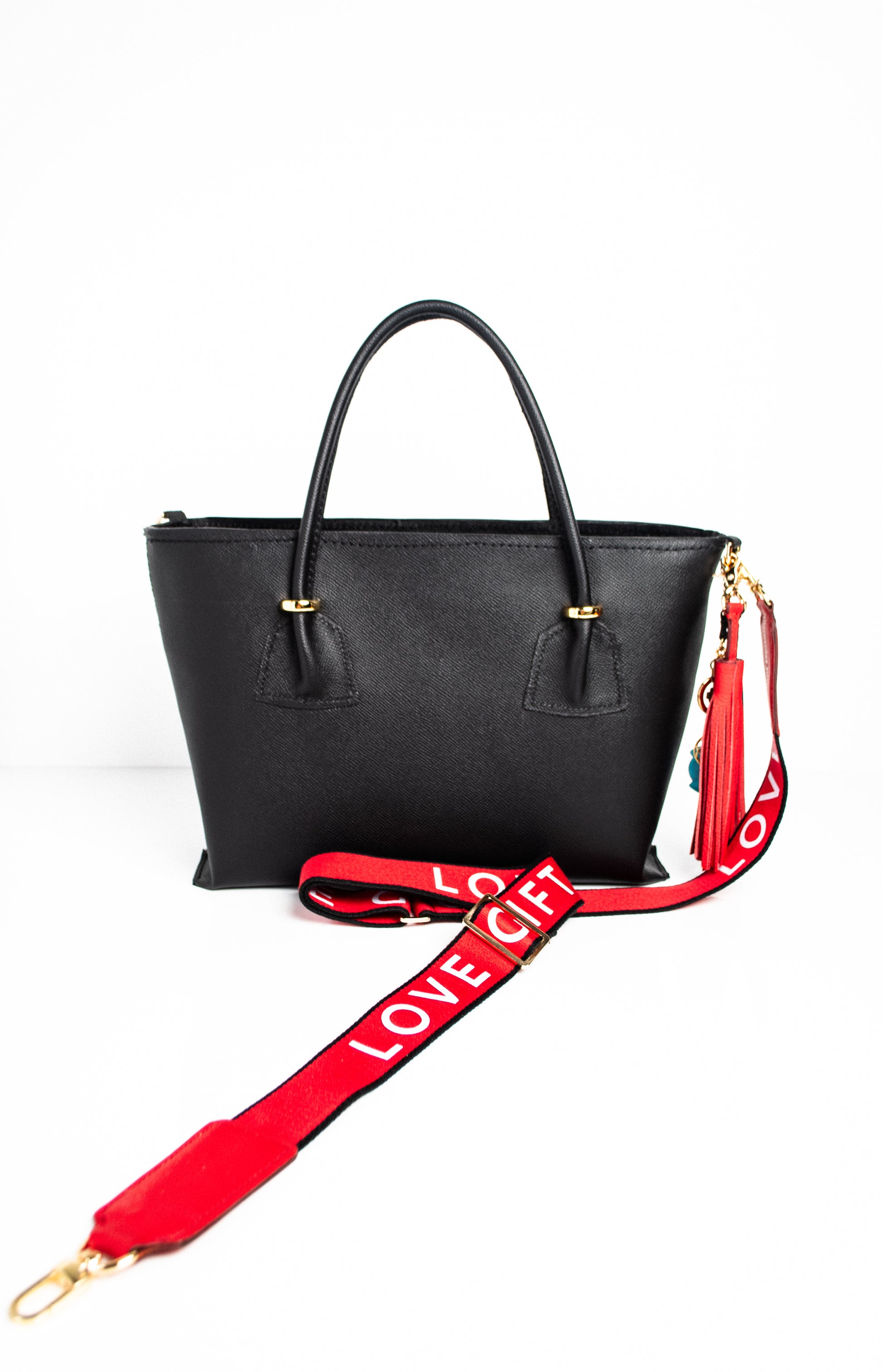 Adjustable bag strap with leather details
